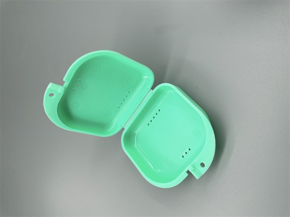 Denture cup