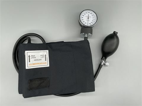 Standard Aneroid Sphygmomanometer
